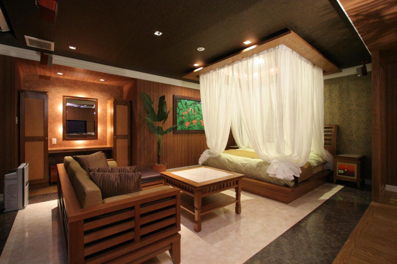 Le Ciel Spa & Resort (Adults Only) Tsurugashima Dış mekan fotoğraf